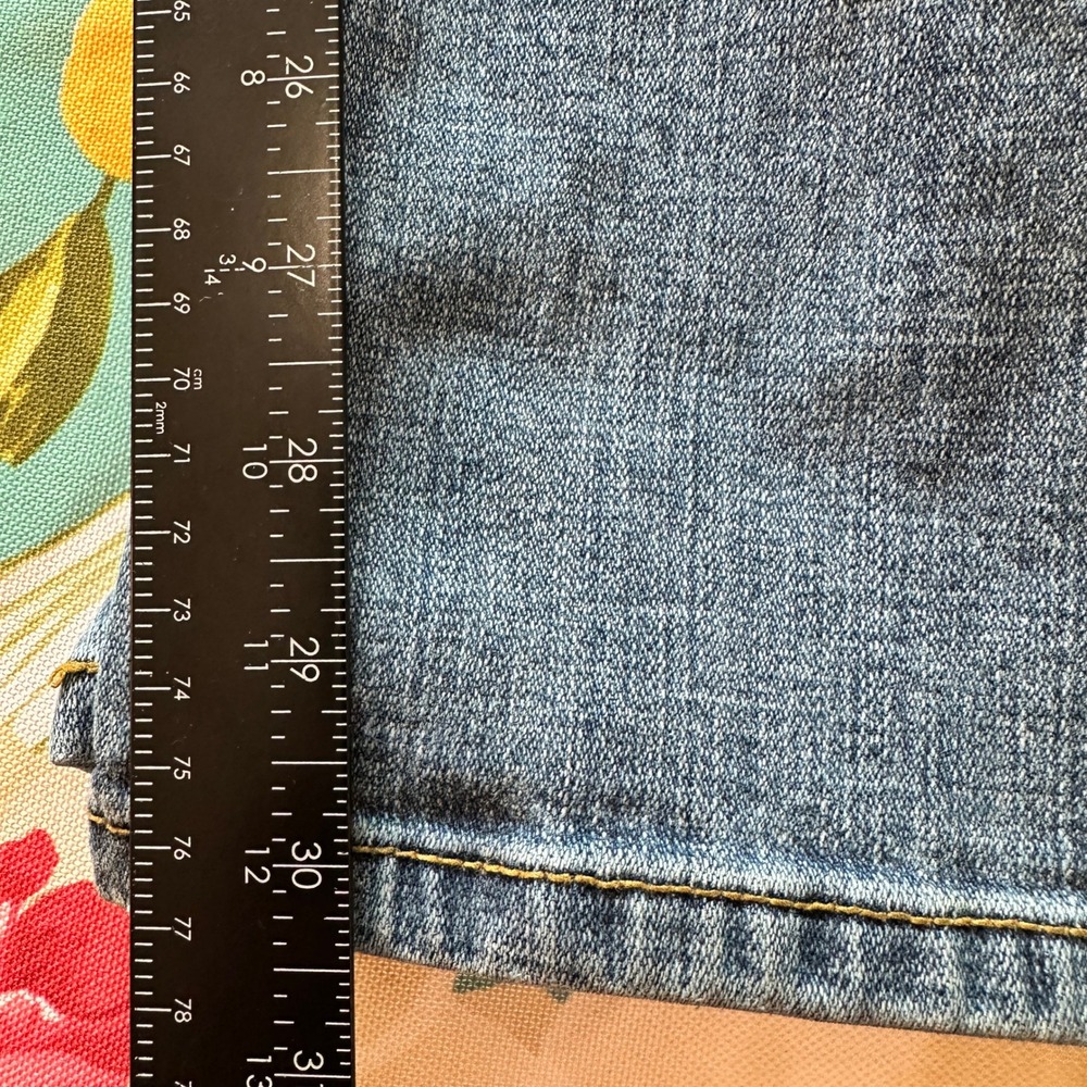 VTG Levi's 515 Bootcut Jeans Women's Size 6M Blue Medium Wash Denim - Picture 9 of 16